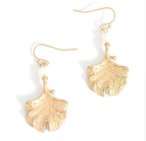 Nickel Free Metal Gold Antique Silver Leaf Earrings Natural Fresh Water Pearl from Switzerland zella.ch