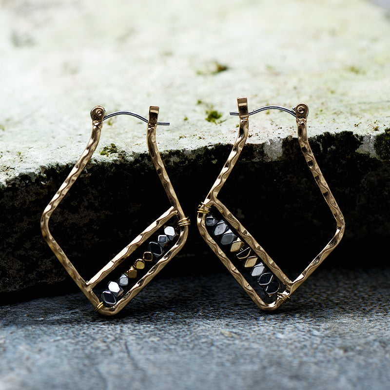 Vintage Natural Stone Beads Nickel Free Geometric Earrings from Switzerland ZELLA.CH
