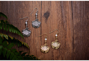 Nickel Free Metal Gold Antique Silver Leaf Earrings Natural Fresh Water Pearl from Switzerland zella.ch