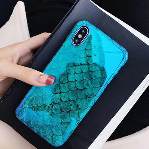 Glossy Fish Pattern iPhone Case - LUS