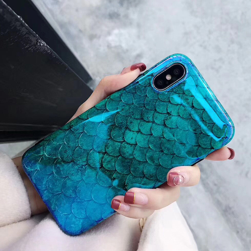 Glossy Fish Pattern iPhone Case - LUS
