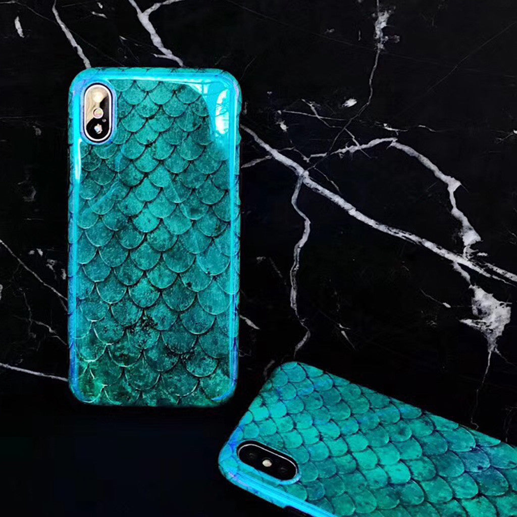 Glossy Fish Pattern iPhone Case - LUS